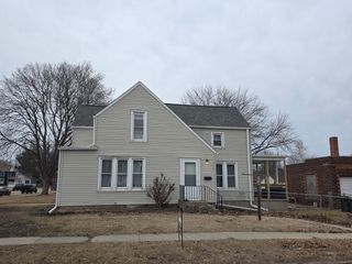 802 E 5th Street, Sterling, IL 61081