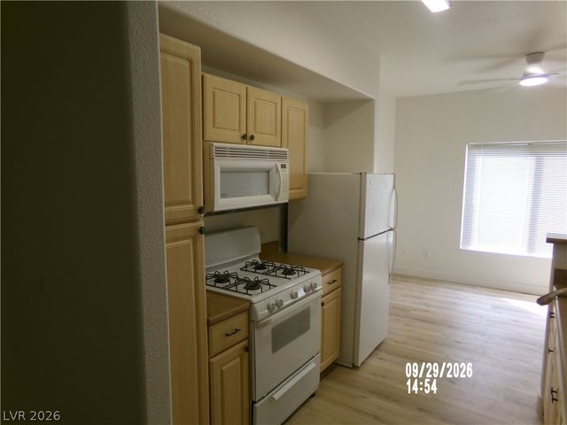 8250 North Grand Canyon Drive 2021, Las Vegas, NV 89166