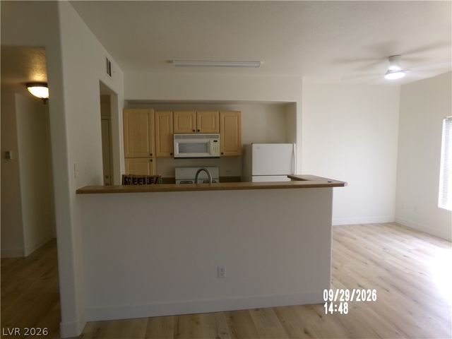 8250 North Grand Canyon Drive 2021, Las Vegas, NV 89166