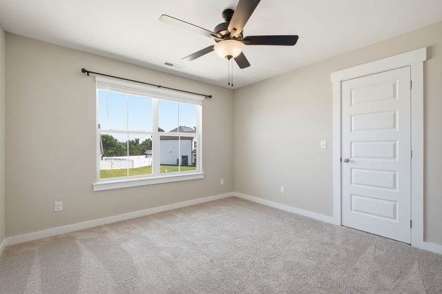 402 Old Spring Ln, Gallatin, TN 37066