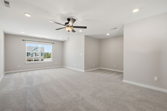 402 Old Spring Ln, Gallatin, TN 37066