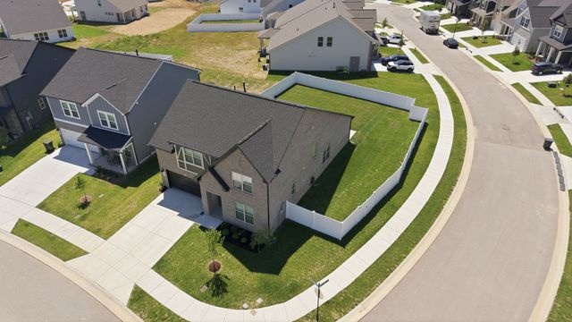 402 Old Spring Ln, Gallatin, TN 37066
