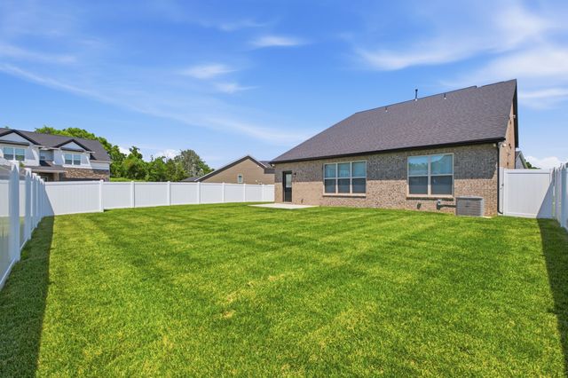 402 Old Spring Ln, Gallatin, TN 37066