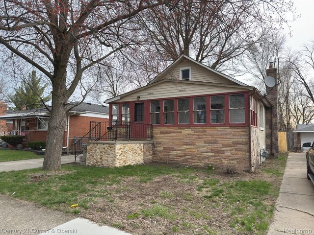 8644 Nightingale Street, Dearborn Heights, MI 48127