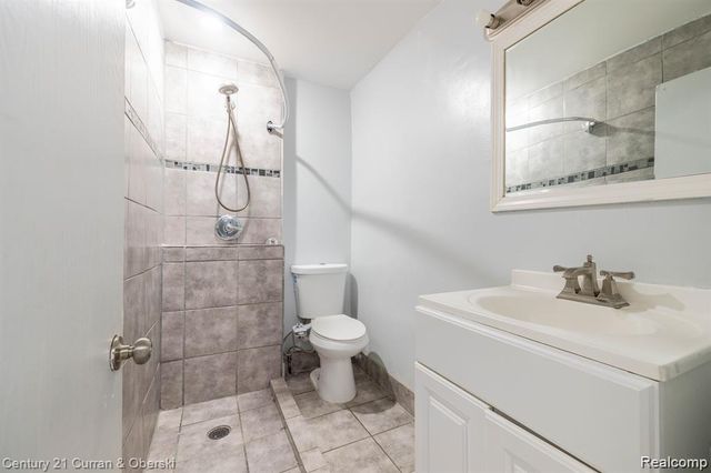 8644 Nightingale Street, Dearborn Heights, MI 48127