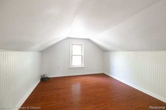 8644 Nightingale Street, Dearborn Heights, MI 48127