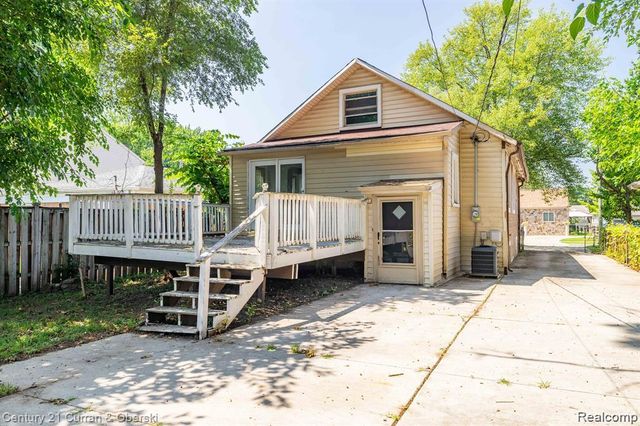 8644 Nightingale Street, Dearborn Heights, MI 48127