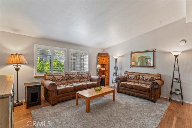 2113 Spring Oak, Running Springs, CA 92382