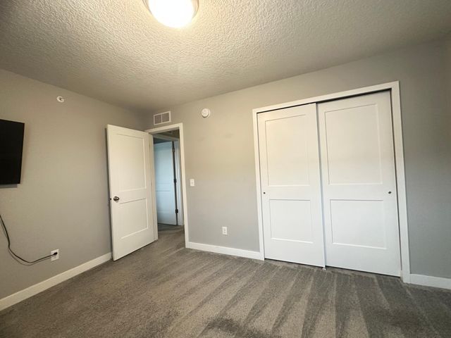 18303 Glassner Way, Lakeville, MN 55044