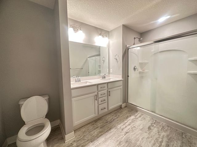 18303 Glassner Way, Lakeville, MN 55044