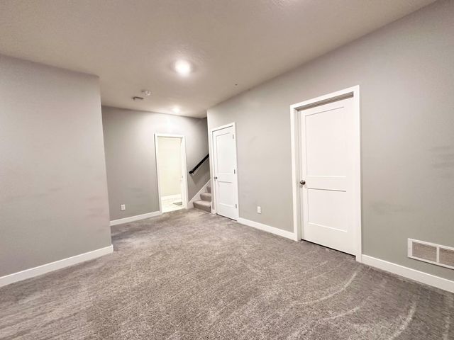 18303 Glassner Way, Lakeville, MN 55044