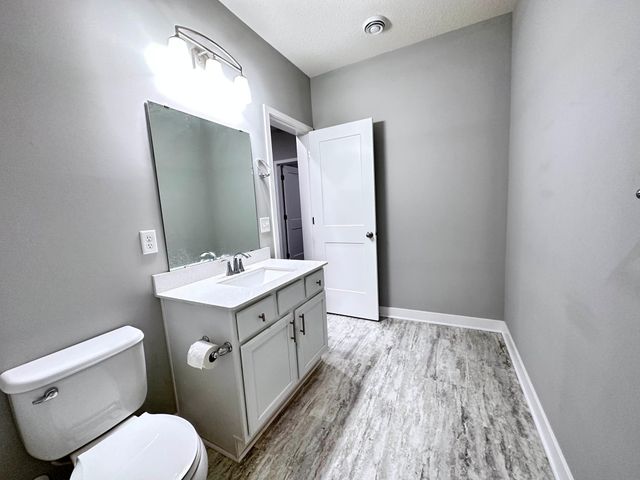 18303 Glassner Way, Lakeville, MN 55044