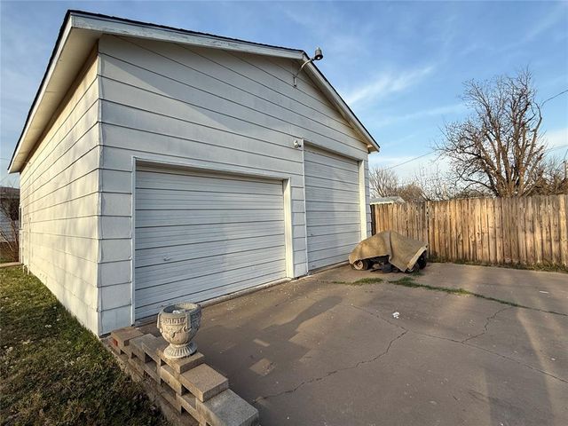 306 10th Street, Snyder, OK 73566