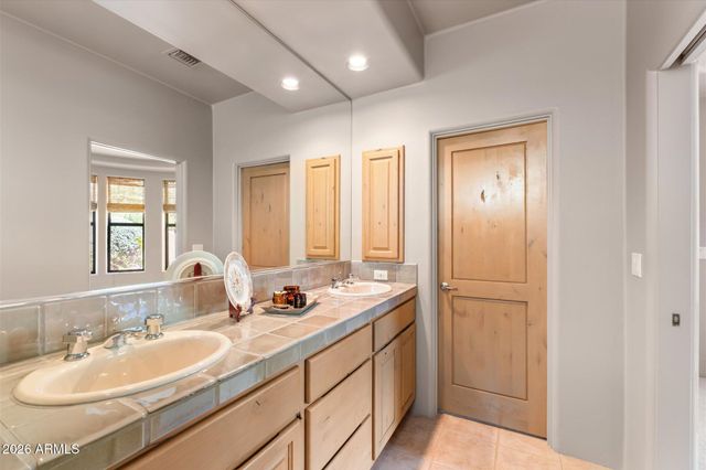 11447 E WHISPERING WIND Drive, Scottsdale, AZ 85255