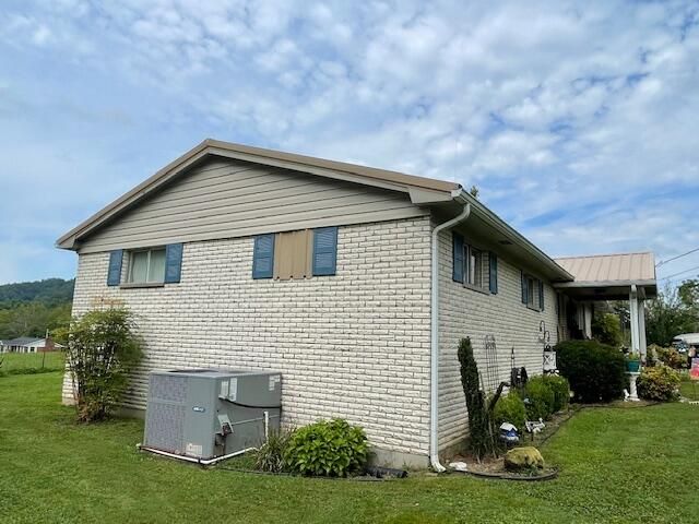 1206 Ky-1809, Bryants Store, KY 40921