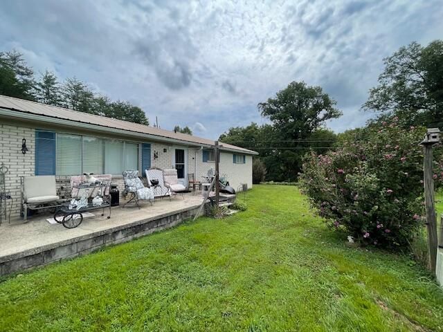 1206 Ky-1809, Bryants Store, KY 40921