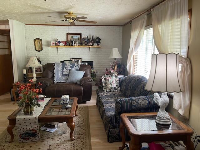 1206 Ky-1809, Bryants Store, KY 40921