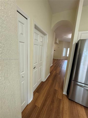 2452 SE 19th Court, Homestead, FL 33035