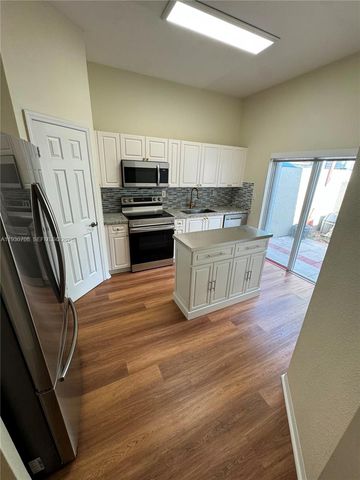 2452 SE 19th Court, Homestead, FL 33035