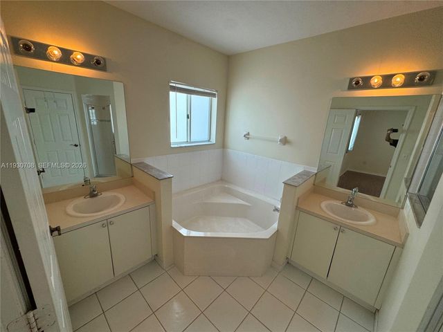 2452 SE 19th Court, Homestead, FL 33035