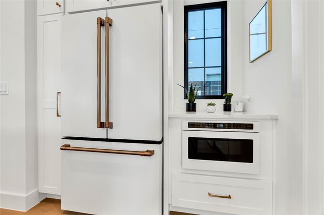 1902 Tillotson Ave, Austin, TX 78702