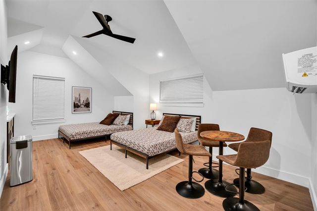 1902 Tillotson Ave, Austin, TX 78702