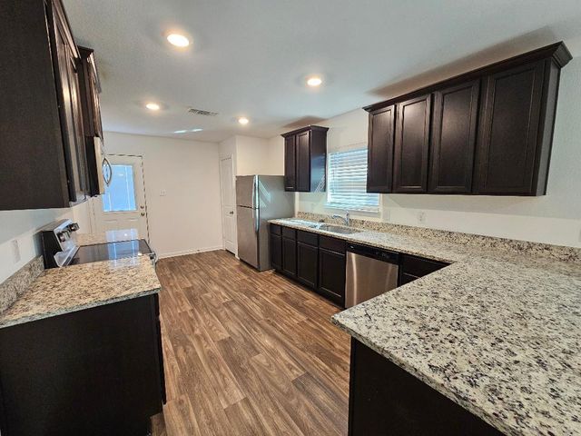 17904 Speculator LN, Elgin, TX 78621