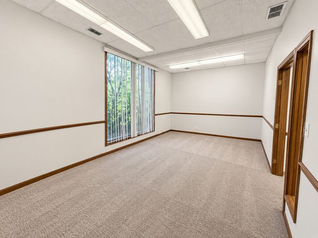 350 S Schmale Road 160, Carol Stream, IL 60188