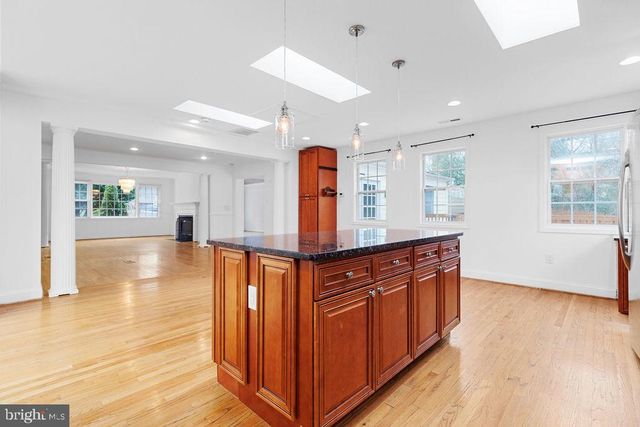 6138 BEACHWAY DR, Falls Church, VA 22041