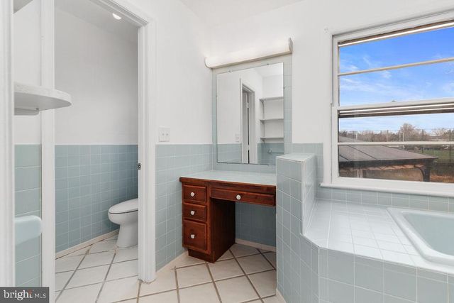 6138 BEACHWAY DR, Falls Church, VA 22041