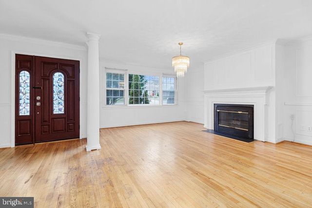 6138 BEACHWAY DR, Falls Church, VA 22041