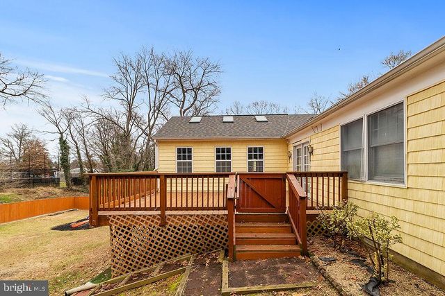 6138 BEACHWAY DR, Falls Church, VA 22041