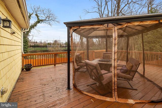 6138 BEACHWAY DR, Falls Church, VA 22041