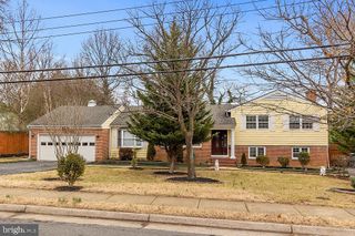 6138 BEACHWAY DR, Falls Church, VA 22041