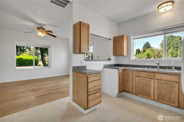 28404 85th Avenue S, Auburn, WA 98002