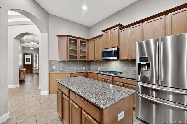 23330 Bison Cyn, San Antonio, TX 78261