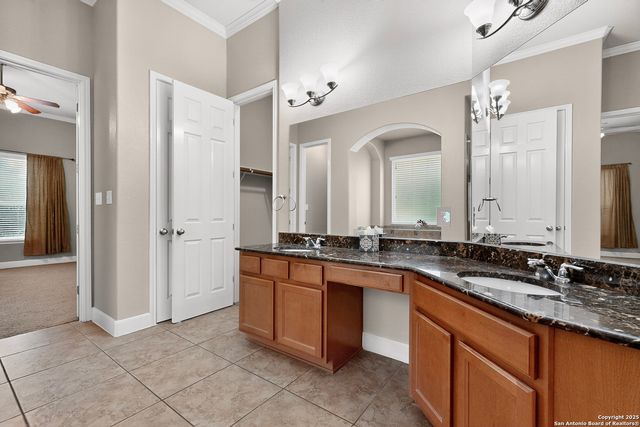 23330 Bison Cyn, San Antonio, TX 78261