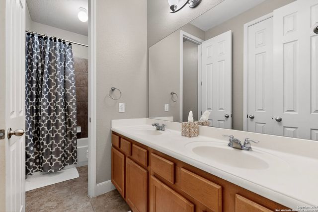 23330 Bison Cyn, San Antonio, TX 78261