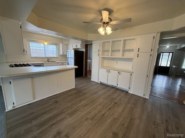 34660 Macdonald Drive, Sterling Heights, MI 48310