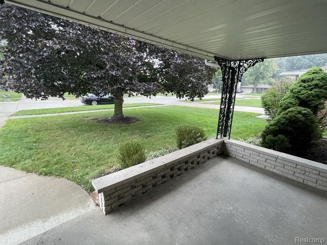 34660 Macdonald Drive, Sterling Heights, MI 48310