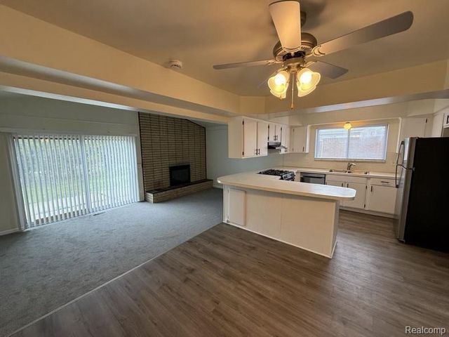 34660 Macdonald Drive, Sterling Heights, MI 48310