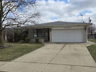 34660 Macdonald Drive, Sterling Heights, MI 48310