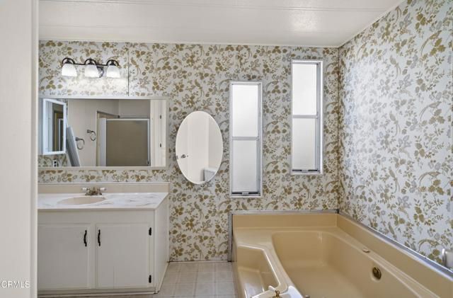 222 Calle Fronte 29, Camarillo, CA 93012