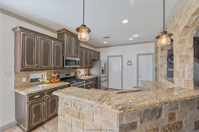 2912 Ascot Court, Bryan, TX 77808
