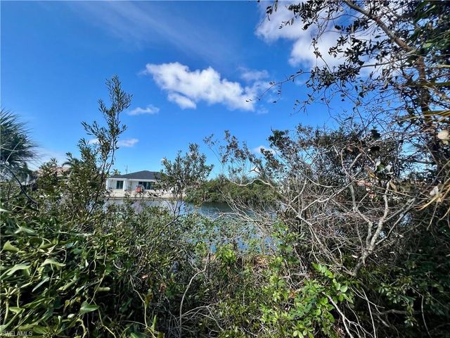 1430 NW 24th PL, Cape Coral, FL 33993