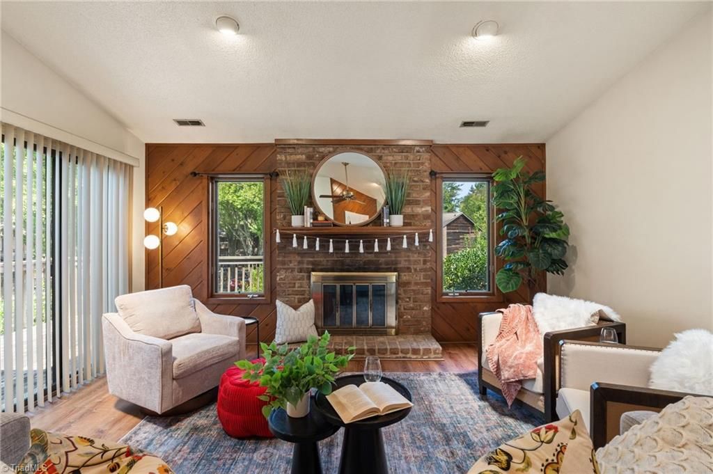 194 Kinloch Court, Winston-salem, NC 27104