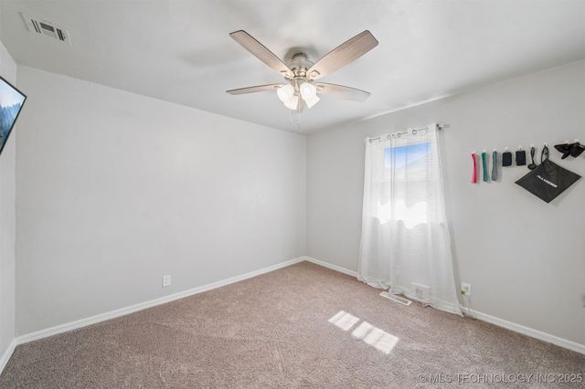 1377 S WORTMAN Avenue, Claremore, OK 74017