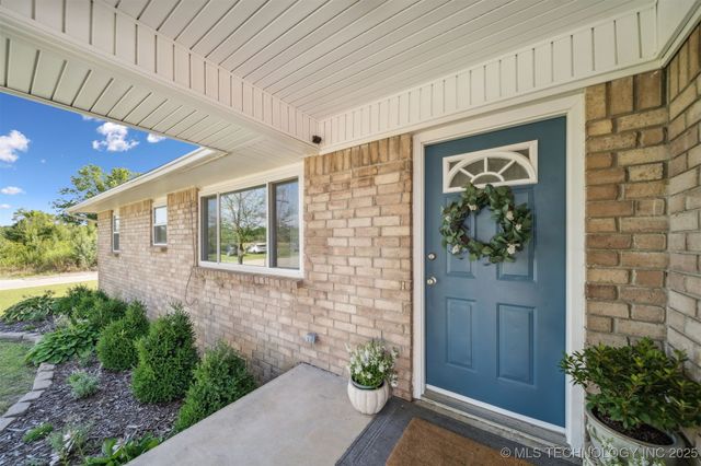 1377 S WORTMAN Avenue, Claremore, OK 74017