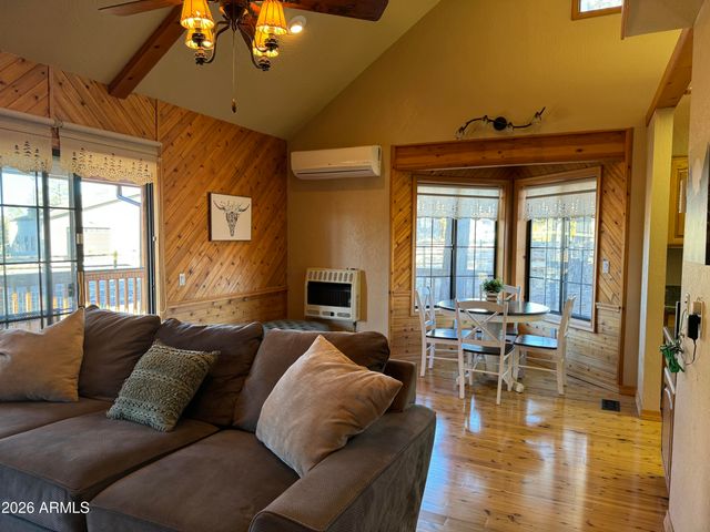 2740 Air Park Drive, Overgaard, AZ 85933