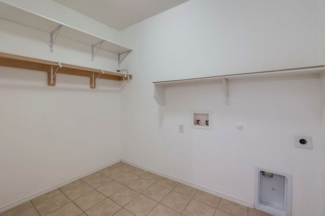 807 Bastrop Drive, Arlington, TX 76002